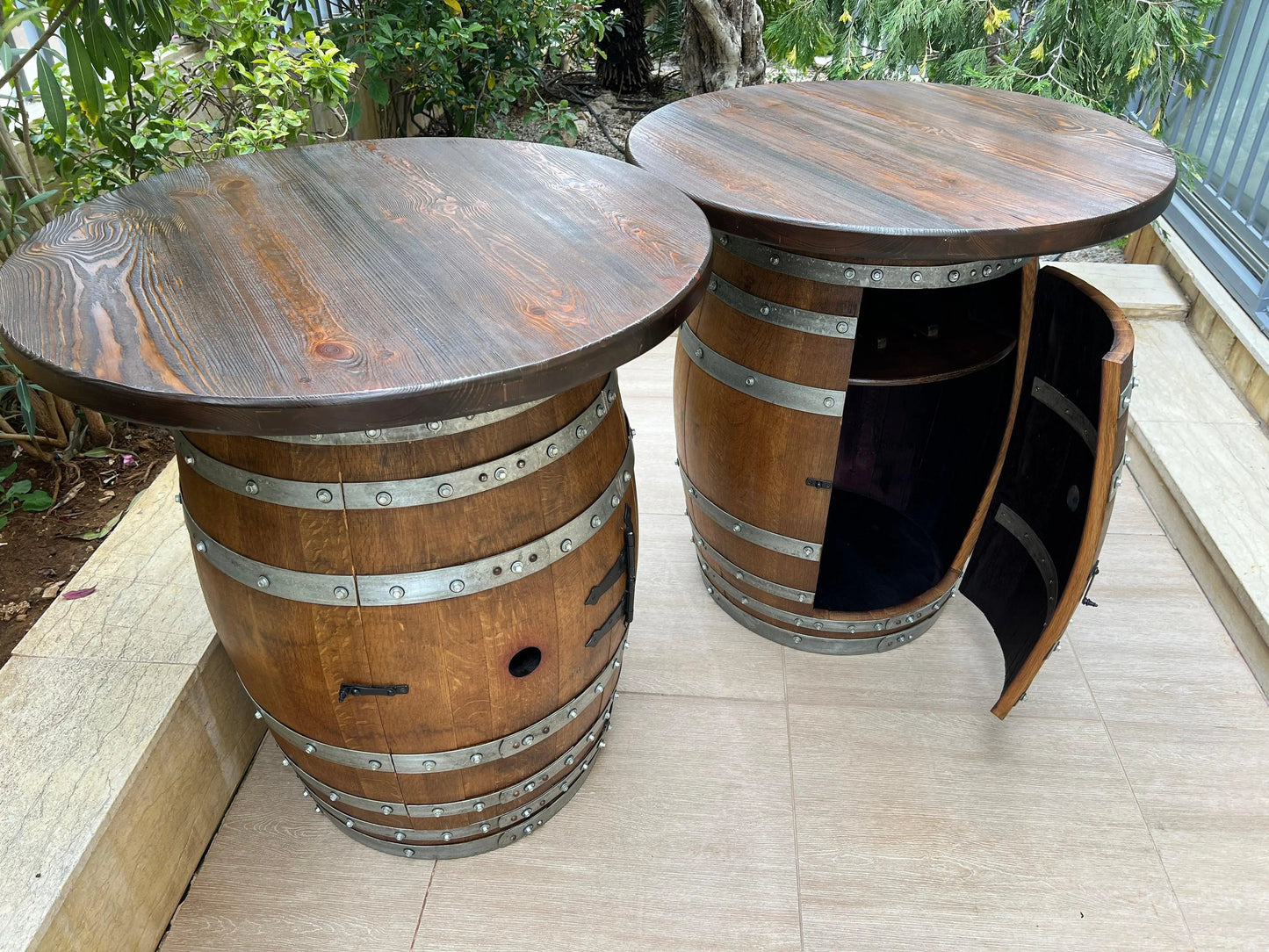 Whiskey & Wine Barrel Double Liquor Cabinet — Door Storage Shelf, 0–8 Stools