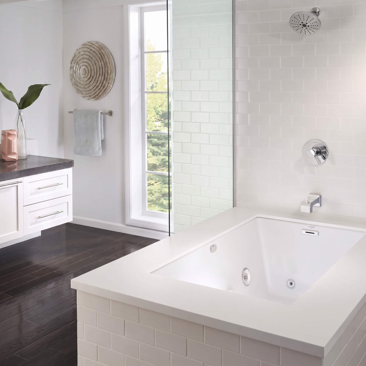 Jacuzzi Elara 72-Inch Rectangle Whirlpool Bathtub With Left Drain